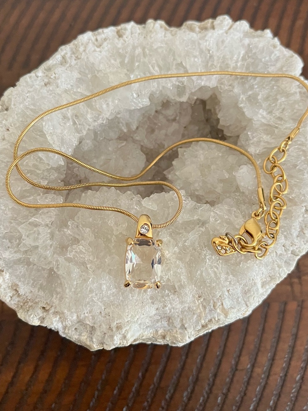 Swarovski gold-tone elongated cushion-cut crystal pendant necklace 15”17.5” - Picture 7 of 15
